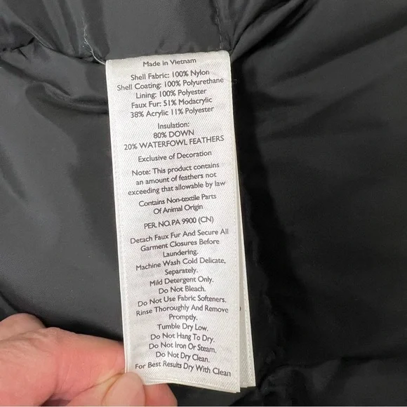 EDDIE BAUER WOMEN'S VINSONMOUNTAIN OPS DOWN PARKA FAUXFUR